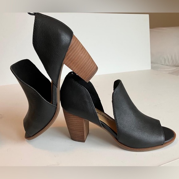 Lucky Brand black saddle leather open-toe heeled “shooties” - Picture 7 of 8